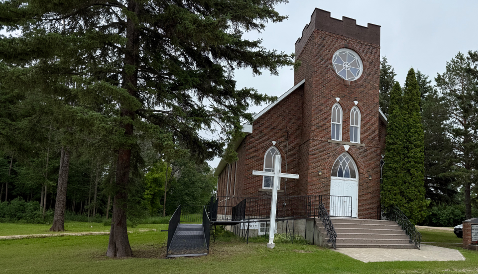 Holy-Trinity_Inglis_MB